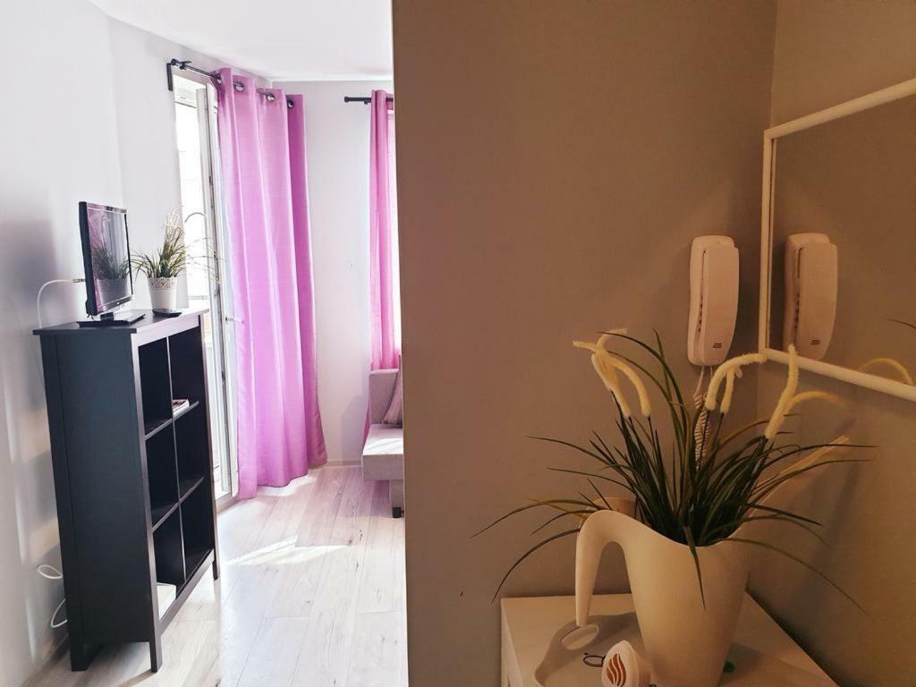 Apartamenty Promenada Warsaw Ngoại thất bức ảnh